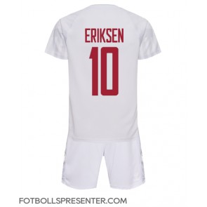 Danmark Christian Eriksen #10 Bortatröja Barn VM 2022 Kortärmad (+ korta byxor)
